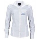 color:white
